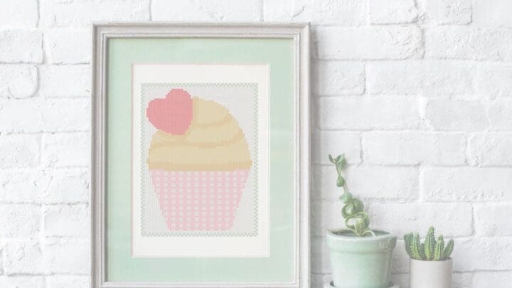 Image for cross stitch heart cupcake pattern (free)