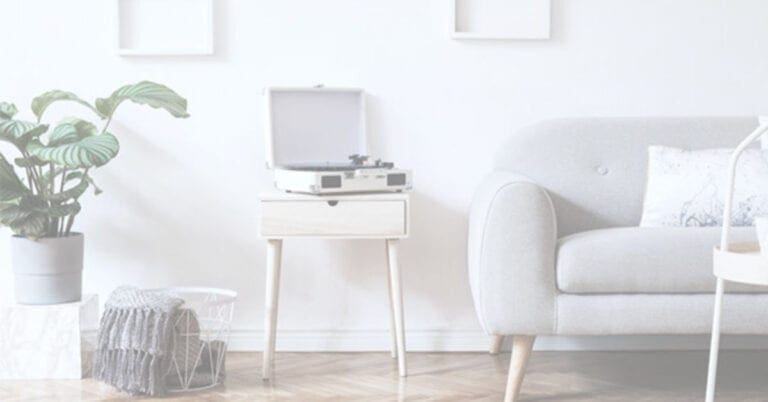 How to Compliment My Living Room Now the Sun is in Full Swing
