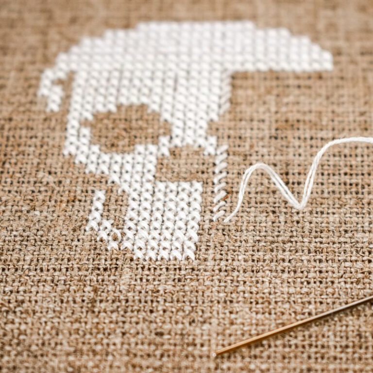 Free skull cross stitch pattern