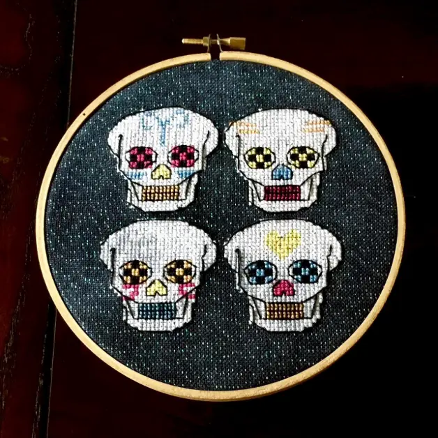 FREE Sugar skulls cross stitch pattern