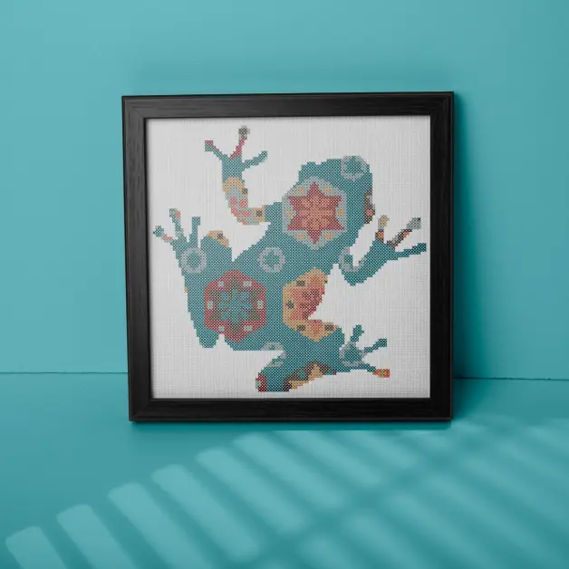 Patchwork frog cross stitch (free pattern)