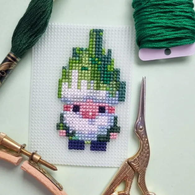 Free Gnome of the leeks Cross Stitch Pattern