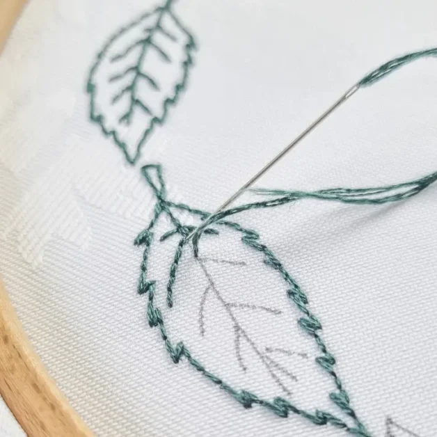 10 Free Embroidery wreath patterns